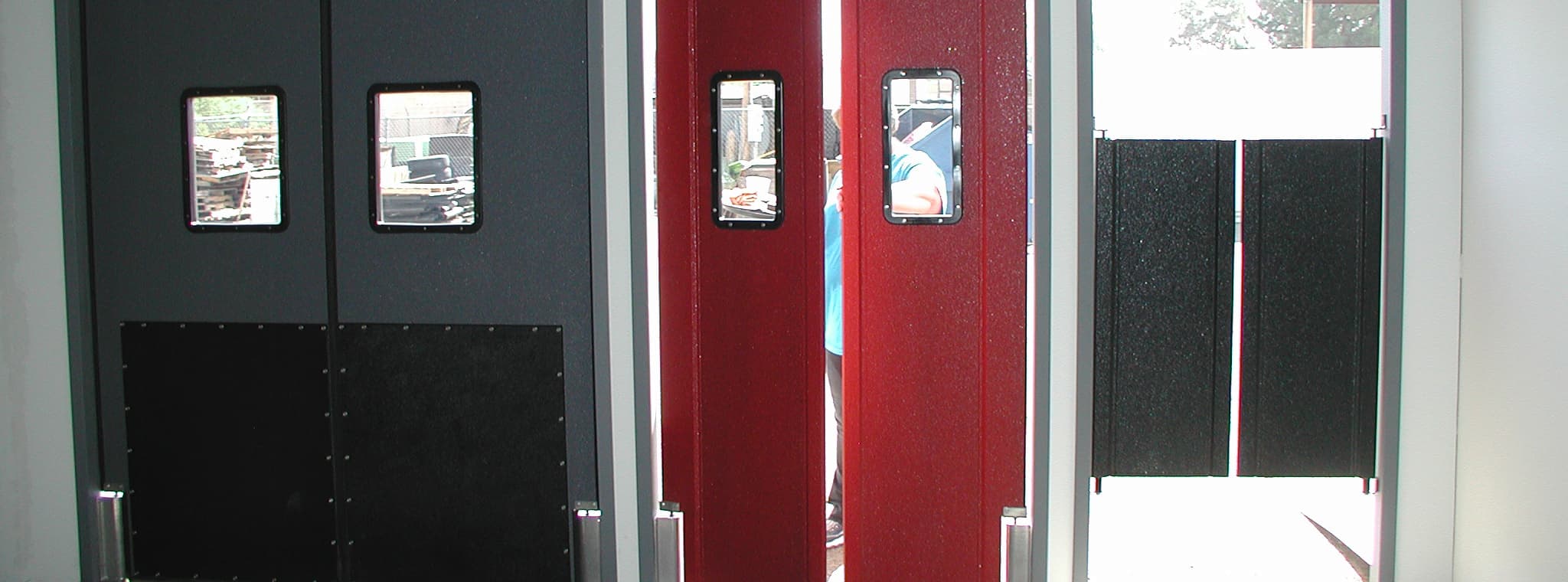 Swing Café Doors